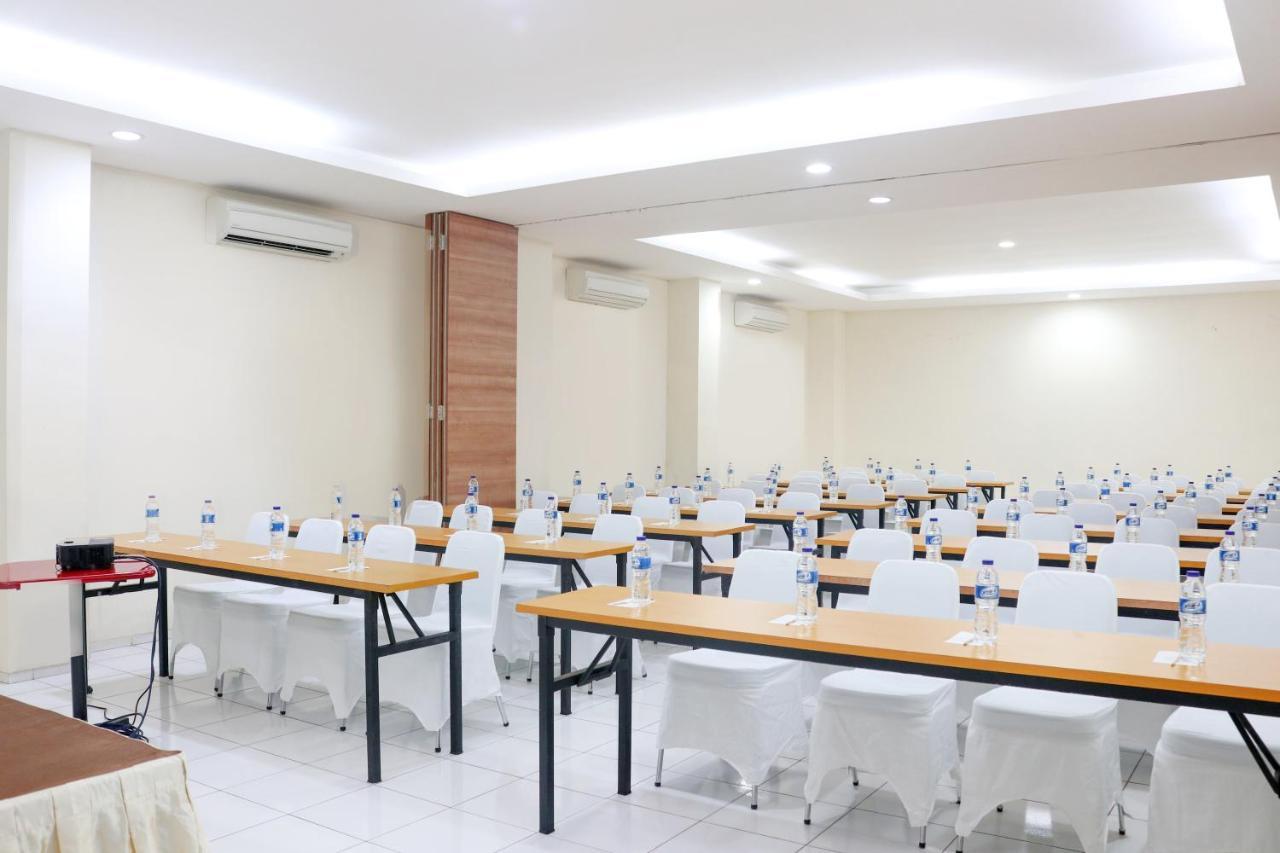 Legreen Suite Ratulangi Амбон Екстер'єр фото